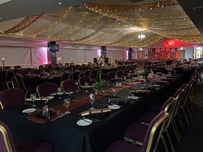 Cracking Christmas Parties 2024 at the Swansea.com Stadium