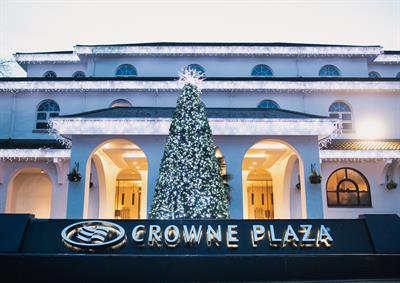 Celebrate Christmas Parties 2024 at Crowne Plaza Gerrards Cross, Beaconsfield