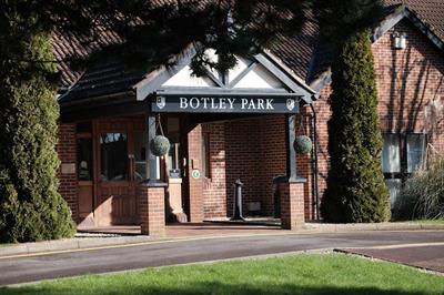 Christmas Parties 2024 at Macdonald Botley Park Hotel, Golf & Country Club