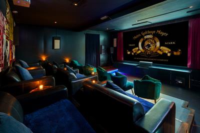 Exclusive Christmas Parties 2025 at Exhibit Bar Balham 