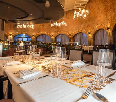 Celebrate Christmas Parties 2026 at DoubleTree by Hilton Bristol City Centre