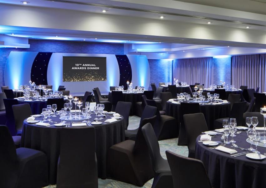 Marriott Christmas Dinner 2022 Christmas Parties 2022 At The Manchester Airport Marriott Hotel | Office  Xmas Venue And Party Nights From Christmas Parties Unlimited