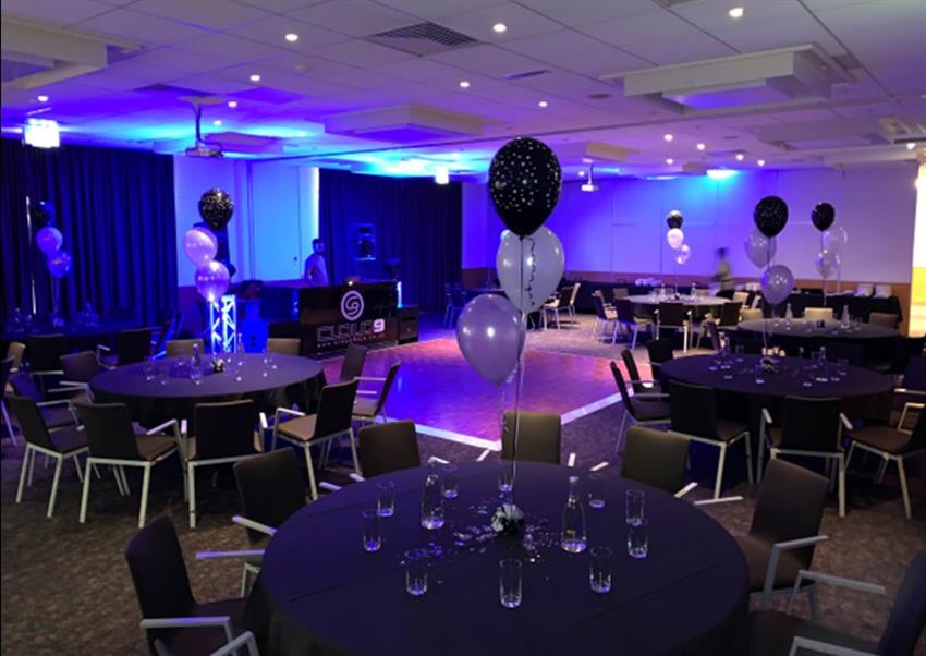 christmas-parties-2023-at-novotel-birmingham-centre-office-xmas-venue
