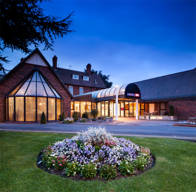 Christmas Parties 2026 at Mercure Hull Grange Park Hotel